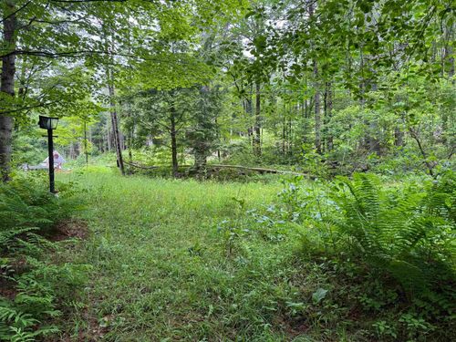 8 Brickyard Rd, Dover, VT, 05341-9637 | Card Image
