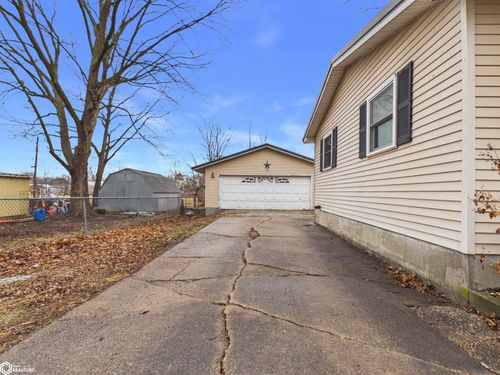1930 Church, Hamilton, IL, 62341 | Card Image