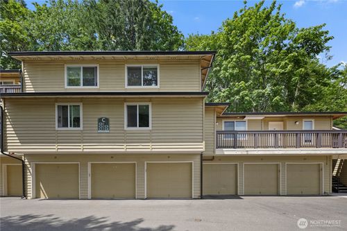 apt-c3-515 Newport Way Nw, Issaquah, WA, 98027-2715 | Card Image