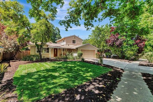 1841 Gilardy Dr, Concord, CA, 94518-3211 | Card Image