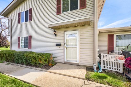 0-945 Shattuck Ln, Schaumburg, IL, 60194-4323 | Card Image