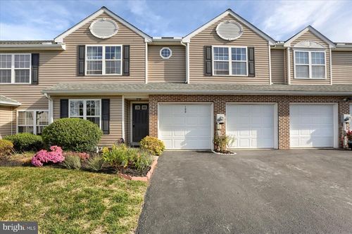 122 Kestrel Ct, HUMMELSTOWN, PA, 17036-8839 | Card Image