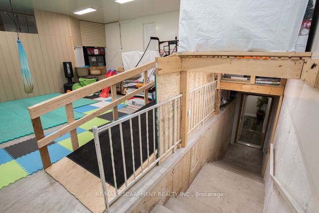 144 Wilson St E, Home with 0 bedrooms, 4 bathrooms and 24 parking in Ancaster ON | Image 39