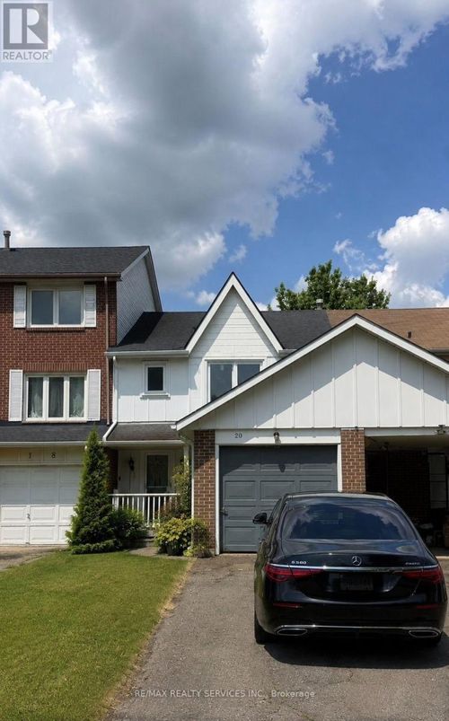 20 Lansing Square, Brampton (Heart Lake West), ON, L6Z1E6 | Card Image