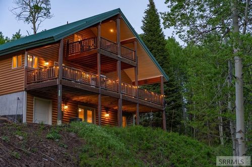 4770 Deer Dr, Island Park, ID, 83429-5013 | Card Image