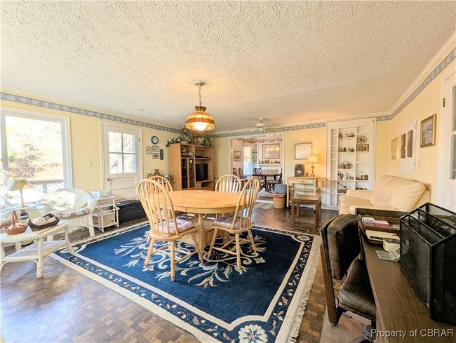 Family Room | Image 20