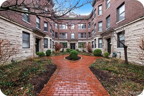 3n-377 N Taylor Avenue, St Louis, MO, 63108 | Card Image