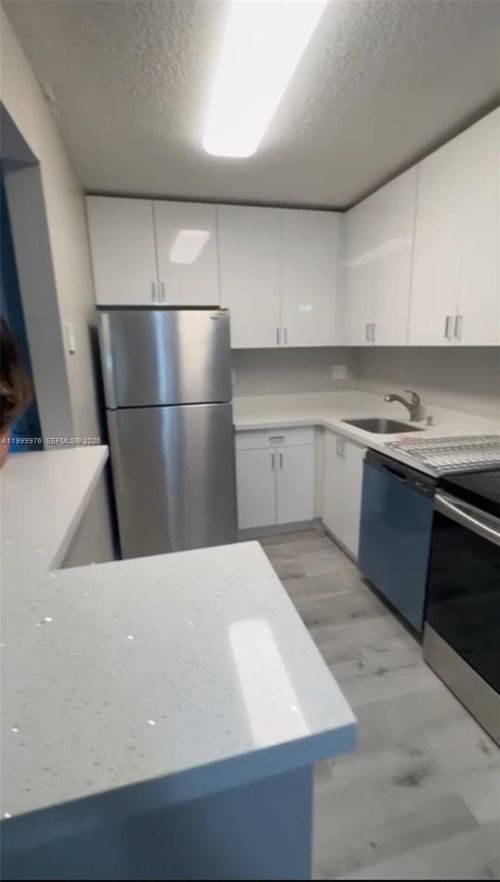 apt-102-7100 Nw 179th St, Hialeah, FL, 33015-5452 | Card Image