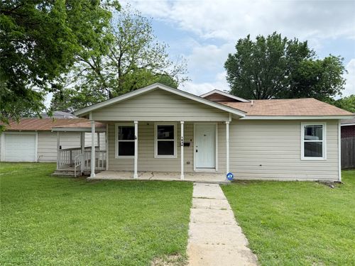 1624 Roy St, Gainesville, TX, 76240-4444 | Card Image