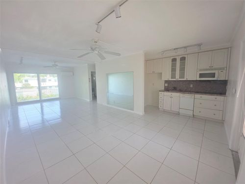 apt-209e-2131 Ne 42nd Ct, Lighthouse Point, FL, 33064-9031 | Card Image