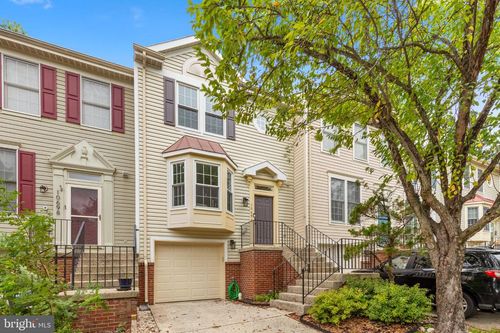 10696 Winfield Loop, MANASSAS, VA, 20109-8231 | Card Image