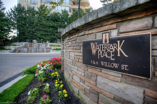 2206-6 Willow St, Waterloo, ON, N2J4S3 | Card Image