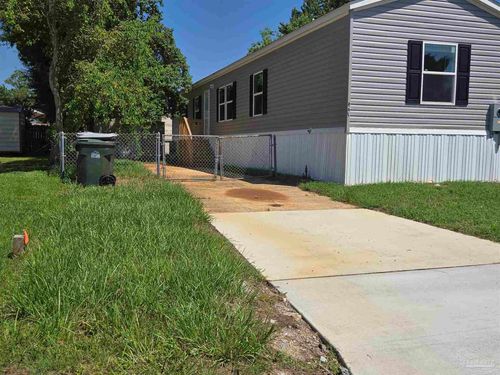 8502 Matador Camino, Pensacola, FL, 32507-2610 | Card Image