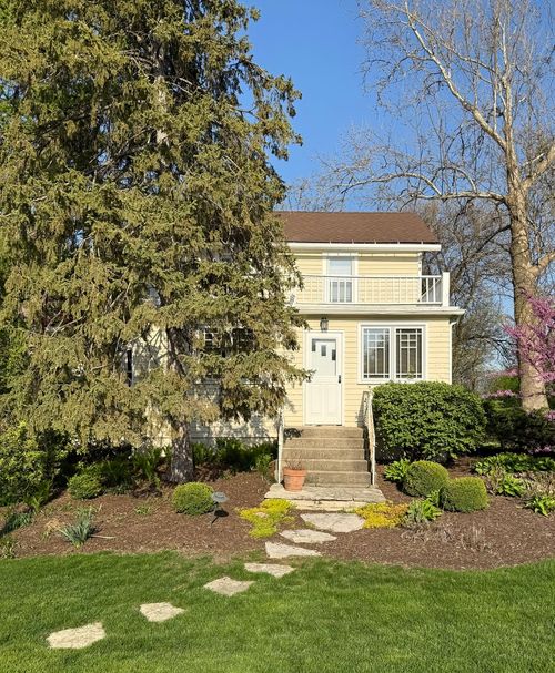 3961 Fairview Ave, Downers Grove, IL, 60515-2260 | Card Image