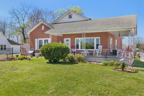 215 S Military Ave, Lawrenceburg, TN, 38464-3640 | Card Image