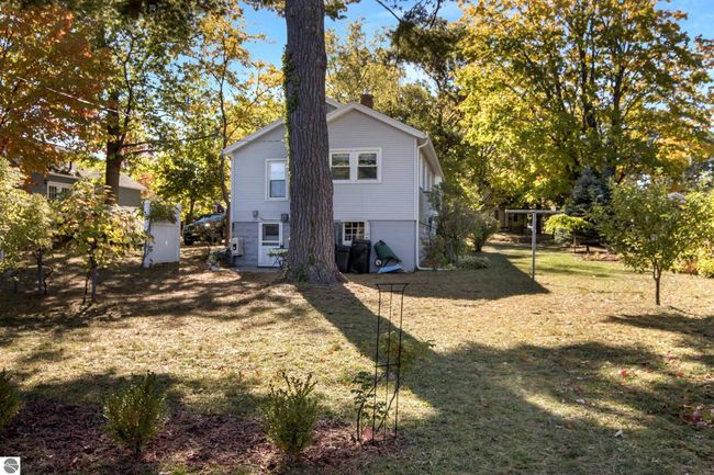 1037 E State St, House other with 2 bedrooms, 1 bathrooms and null parking in Traverse City MI | Image 24