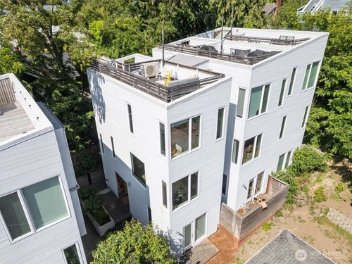 3642 A Interlake Ave N, Seattle, WA, 98103-8189 | Card Image