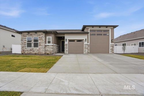 883 N Falling Water Way, Eagle, ID, 83616-5432 | Card Image