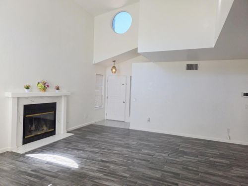 8063 Pegler Way, Sacramento, CA, 95823 | Card Image