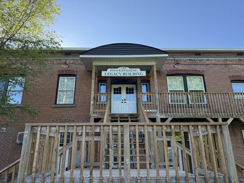 145 Syples St, Burk's Falls, ON, P0A1C0 | Card Image