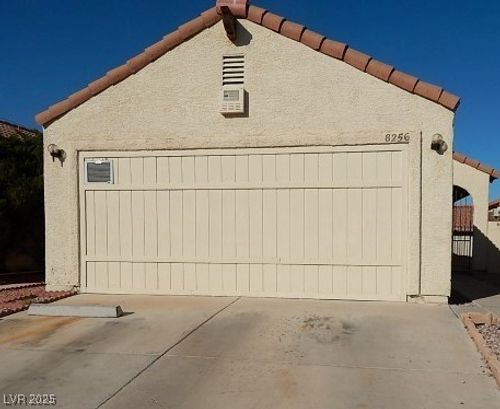 8256 Abercrombe Way, Las Vegas, NV, 89145-4766 | Card Image