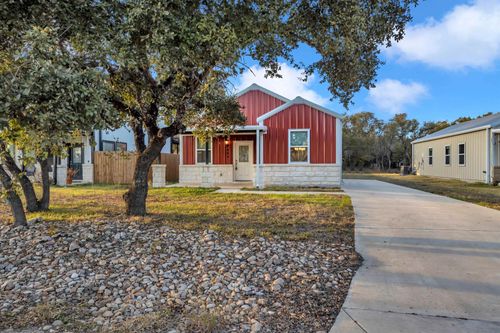 904 Central Blvd, Bertram, TX, 78605-2001 | Card Image