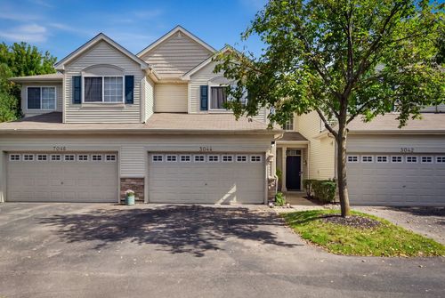 3044 Troon Dr, Montgomery, IL, 60538-5096 | Card Image