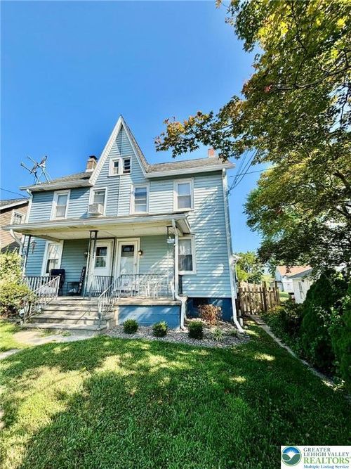 247 Broad St, Tatamy Boro, PA, 18045-5495 | Card Image
