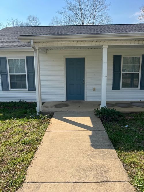 a-105A Creek Trl, Columbia, TN, 38401-2123 | Card Image