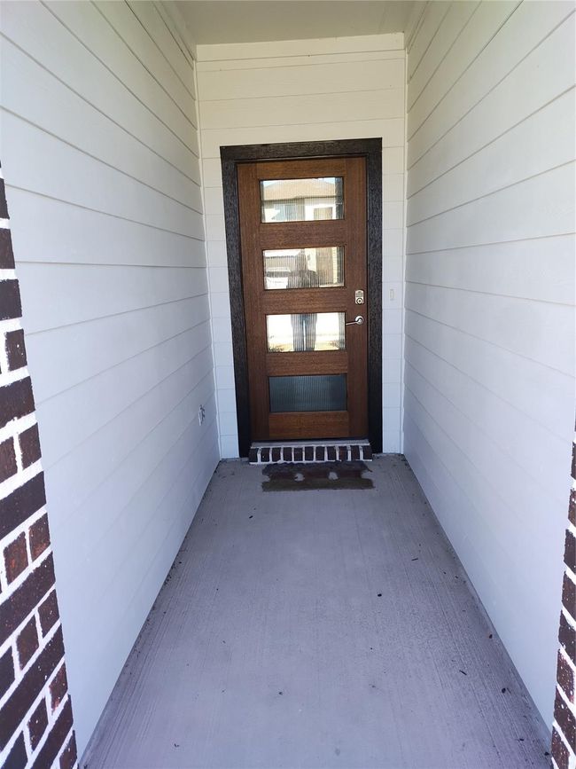 Enter into this beautiful front door. | Image 23