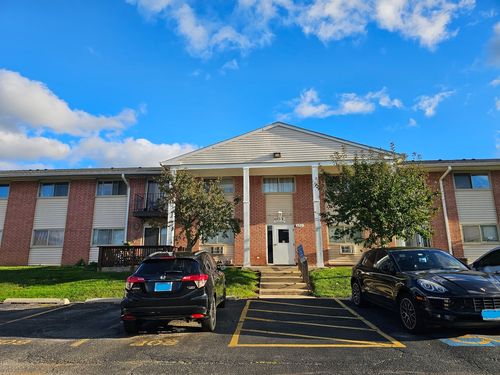 apt-201-693 E Fullerton Ave, GLENDALE HEIGHTS, IL, 60139-2559 | Card Image