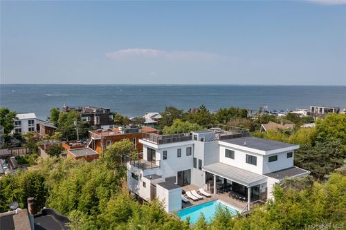 35 Kelp Avenue, Islip, NY, 11770 | Card Image