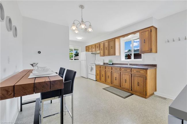 9254 Esplanade Dr, House other with 3 bedrooms, 2 bathrooms and 2 parking in Windsor ON | Image 6