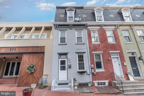 313 S River St, HARRISBURG, PA, 17104-1657 | Card Image