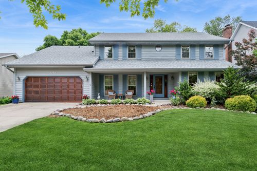 2238 Remington Dr, Naperville, IL, 60565-3452 | Card Image