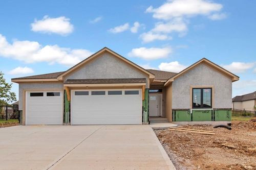 2601 Ne Crestview St, Blue Springs, MO, 64029-8466 | Card Image