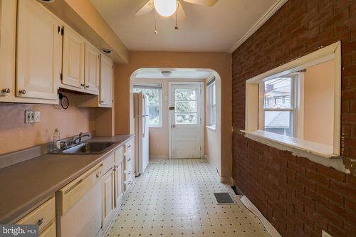 551 Jansen Ave, ESSINGTON, PA, 19029-1107 | Card Image