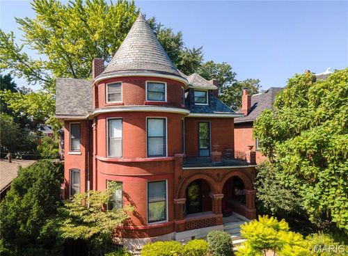 3630 Flad Ave, Saint Louis, MO, 63110-4022 | Card Image