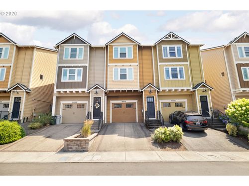 10012 Se Old Town Ct, Happy Valley, OR, 97086-2380 | Card Image