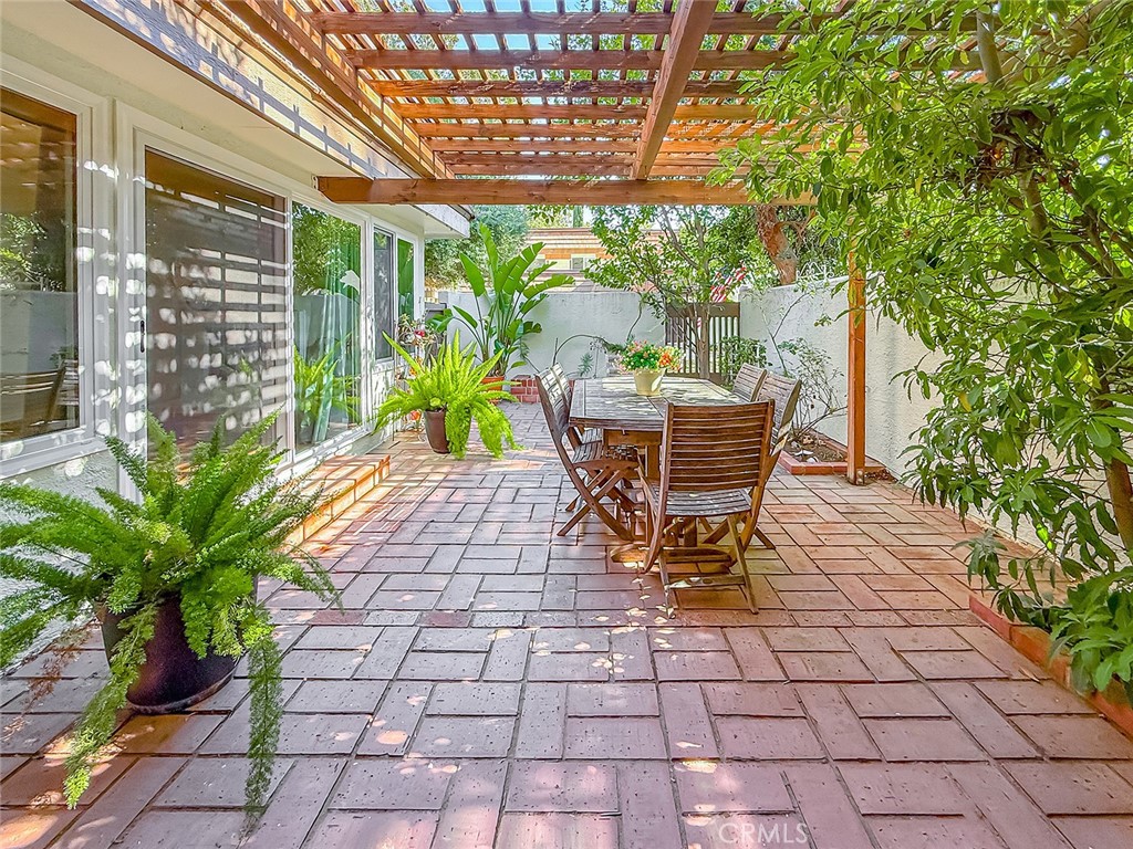 Residential in Chatsworth 4
