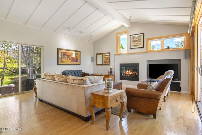 12 June Creek Rd, Home with 3 bedrooms, 3 bathrooms and null parking in Edwards CO | Image 5