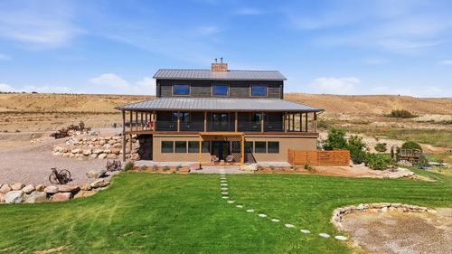 1020 Q 3/4 Rd, Mack, CO, 81525-9721 | Card Image