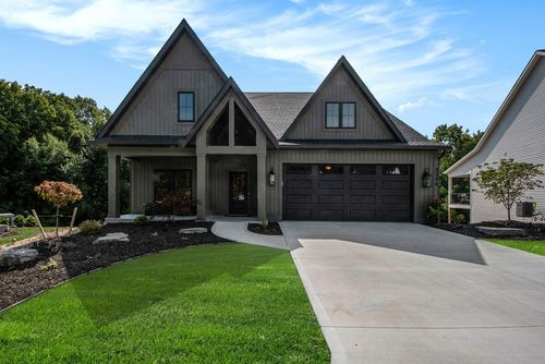 17-3346 Ravinewood Ct, Jenison, MI, 49428-3400 | Card Image