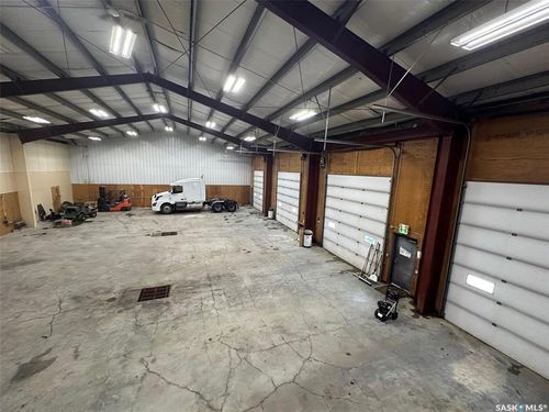 9-250 N Service Rd, Moose Jaw, SK, S6H | Card Image
