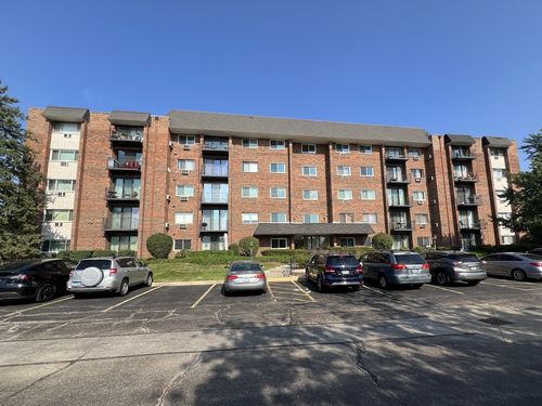 2g-4711 Saint Joseph Creek Road, Lisle, IL, 60532 | Card Image