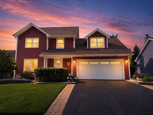 579 Hempstead Ave, Naperville, IL, 60565-3151 | Card Image