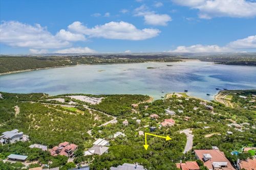 6713 Mountain Trl, Austin, TX, 78732-1052 | Card Image