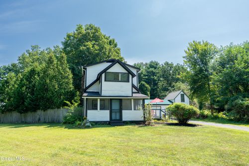 7 Jones Rd, Saratoga Springs, NY, 12866-8522 | Card Image