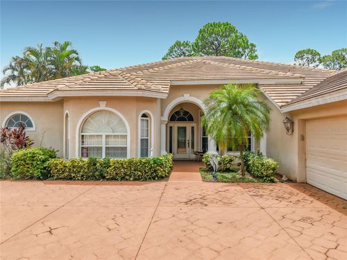 2221 Oxford Ridge Cir, LEHIGH ACRES, FL, 33973-6042 | Card Image