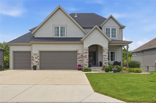 17105 W 170th St, Olathe, KS, 66062-8119 | Card Image